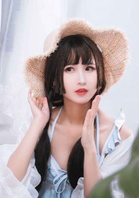 上课忘穿内裤被老师摸到高潮