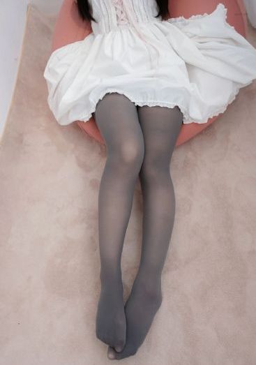 动漫八尺大人被吸乳视频