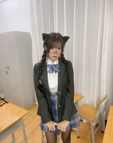 善良的小咦子