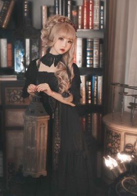 新村晶