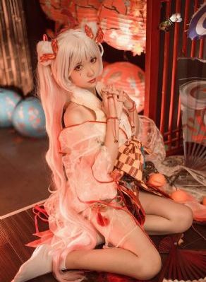 片名叫《官狱女囚》