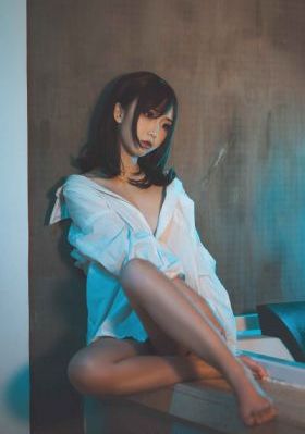 金瓶少女